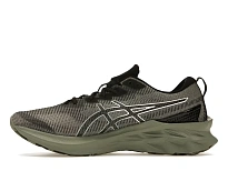 Фото № 3 с приближением к товару «‎ASICS Novablast 2»