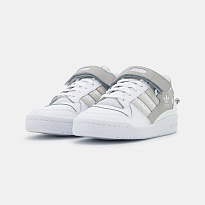 Фото № 3 с приближением к товару «‎Adidas Forum »