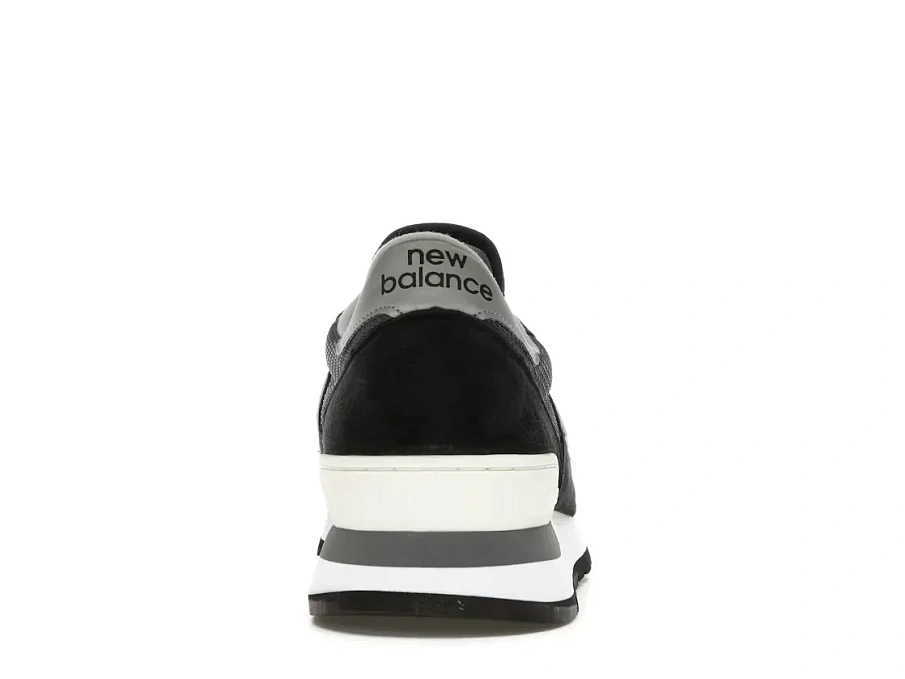 Фото № 4 с приближением к товару «‎New Balance 990»