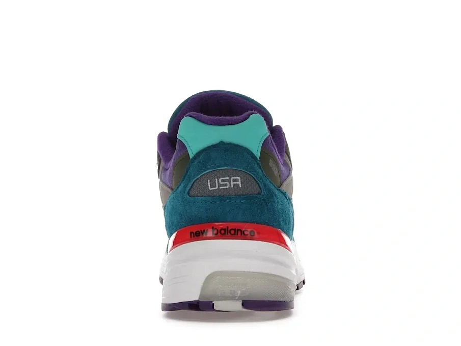 Фото № 4 с приближением к товару «‎New Balance 992»