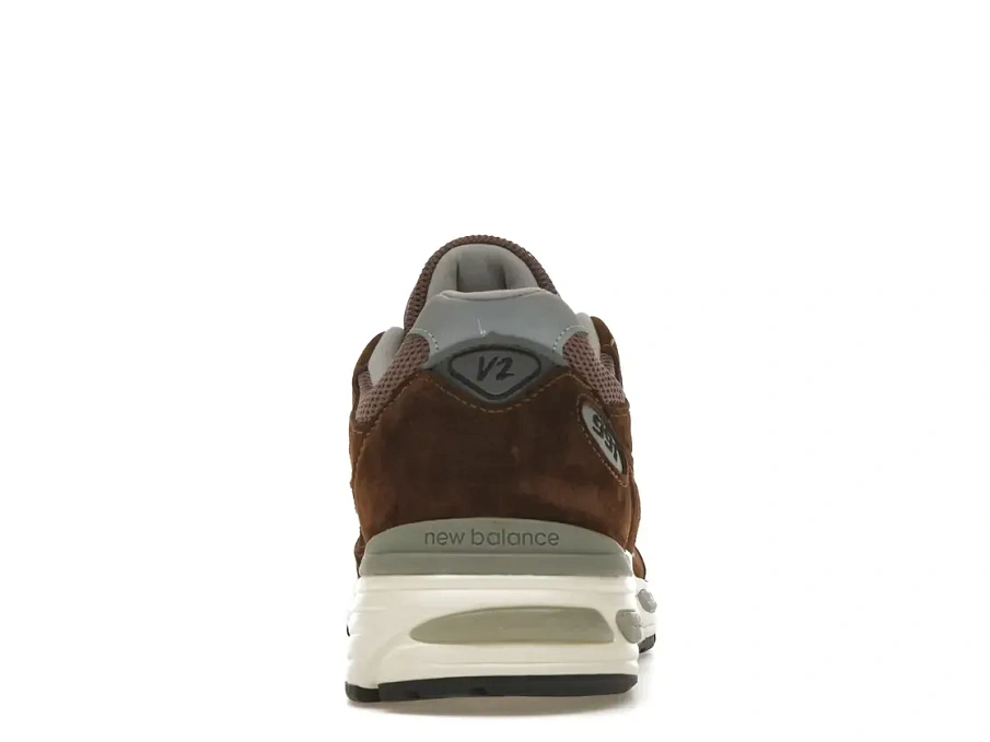 Фото № 4 с приближением к товару «‎New Balance 991v2»