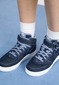 Фото № 2 с приближением к товару «‎AIR FORCE 1 '07»