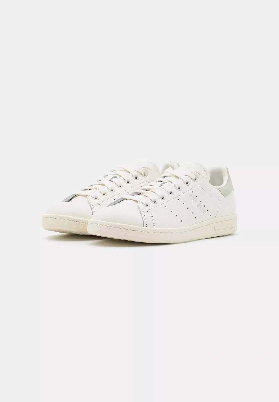 Фото № 3 с приближением к товару «‎STAN SMITH »