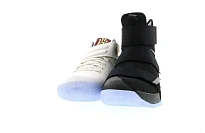 Фото № 2 с приближением к товару «‎Nike Basketball LeBron Kyrie Four Wins Game 3 Homecoming Championship Pack»