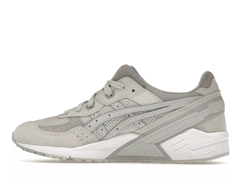 Фото № 4 с приближением к товару «‎ASICS Gel-Lyte III RE Glacier Grey»