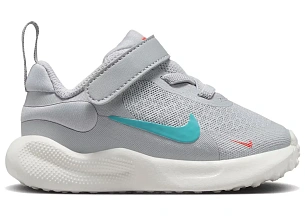 Nike Revolution 7