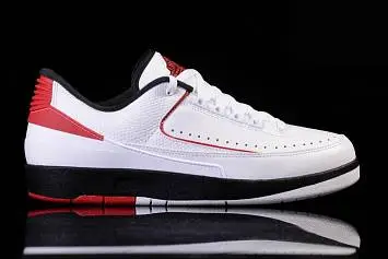 Nike Air Jordan 2 Retro Chicago  - 3