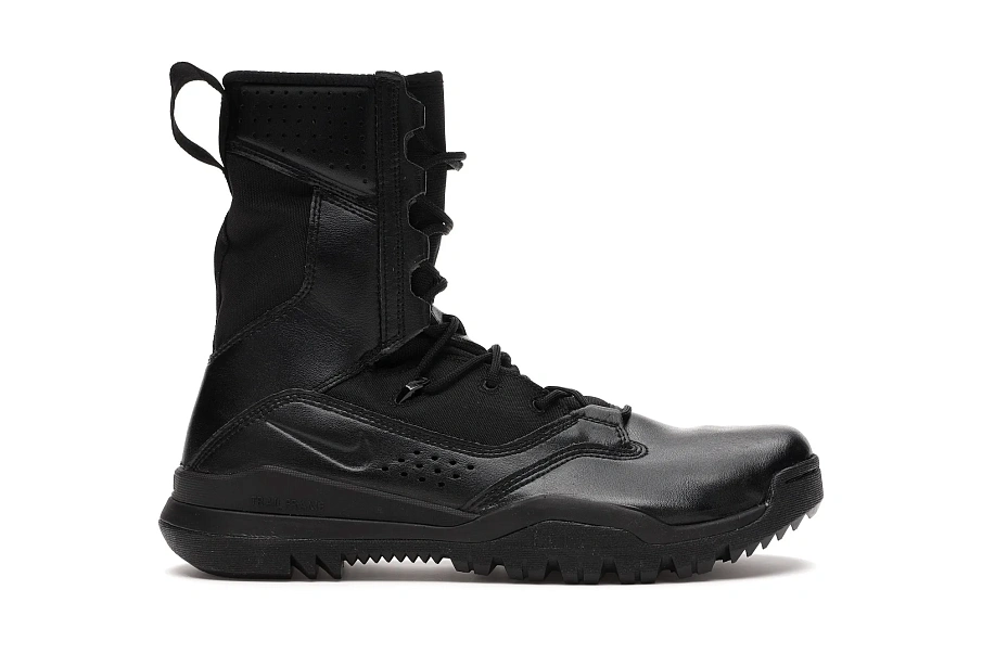 Фото № 1 с приближением к товару «‎Nike Special Field Boot 8 Inch Black»