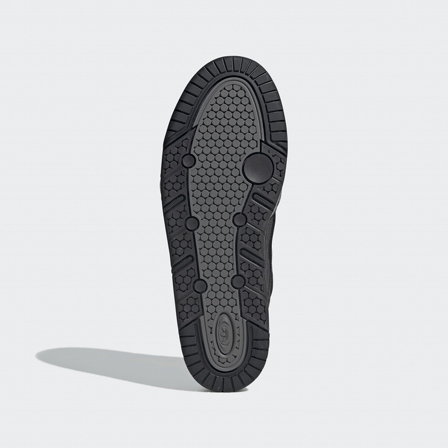 Фото № 5 с приближением к товару «‎Adidas »