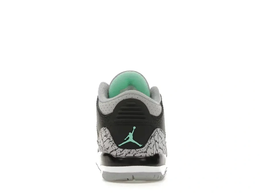 Фото № 4 с приближением к товару «‎Jordan 3 Retro»