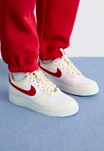 Фото № 2 с приближением к товару «‎AIR FORCE 1 07 NEXT NATURE»