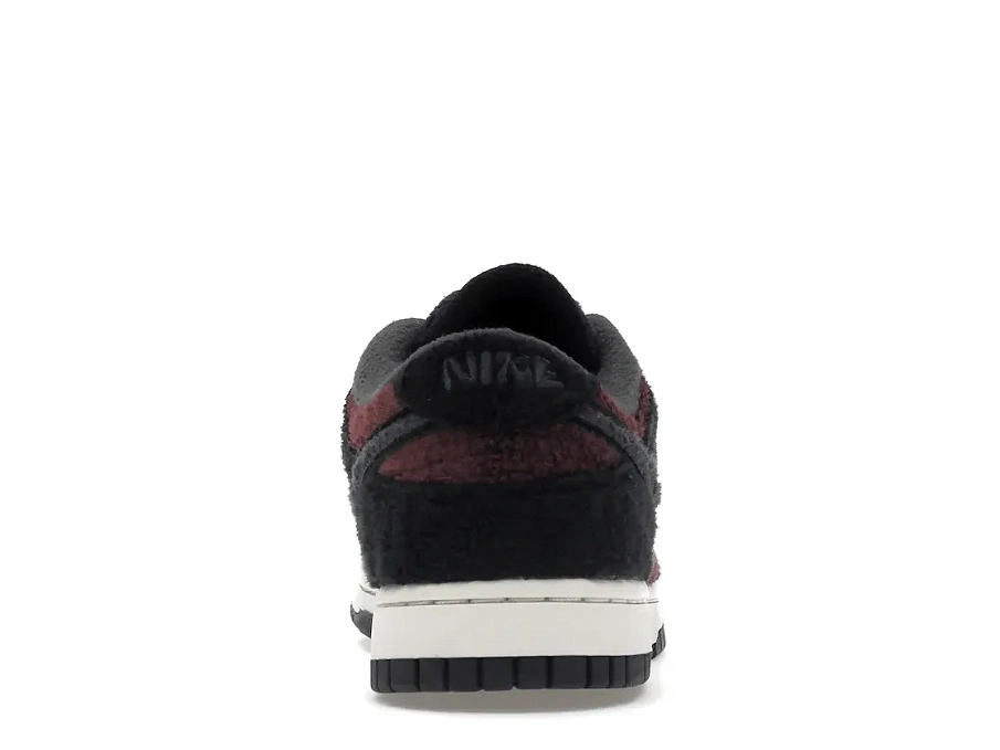 Фото № 4 с приближением к товару «‎Nike Dunk Low SE Fleece Pack Burgundy Crush »