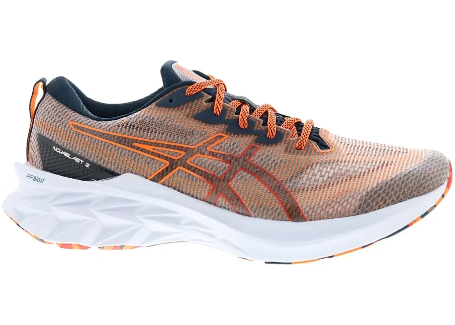 Фото № 1 с приближением к товару «‎ASICS Novablast 2 LE»