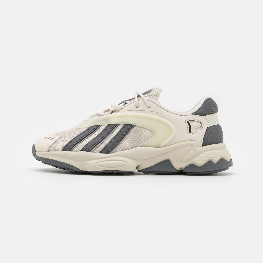 Фото № 1 с приближением к товару «‎Adidas Oztral »