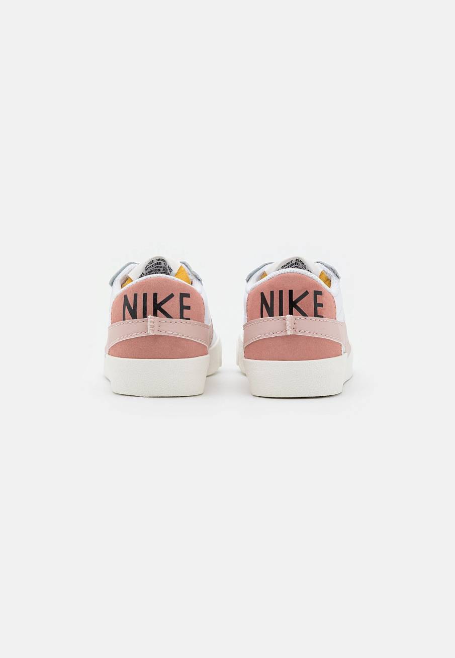 Фото № 3 с приближением к товару «‎Nike Blazer ’77 Jumbo »