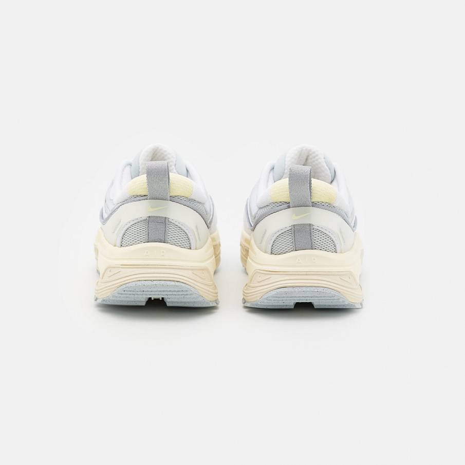 Фото № 4 с приближением к товару «‎Nike Wmns Air Max Bliss »
