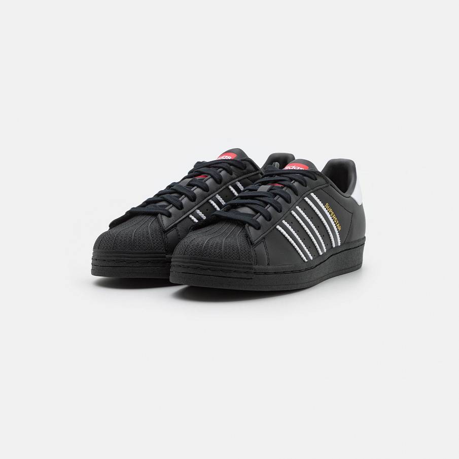 Фото № 2 с приближением к товару «‎Adidas Superstar »