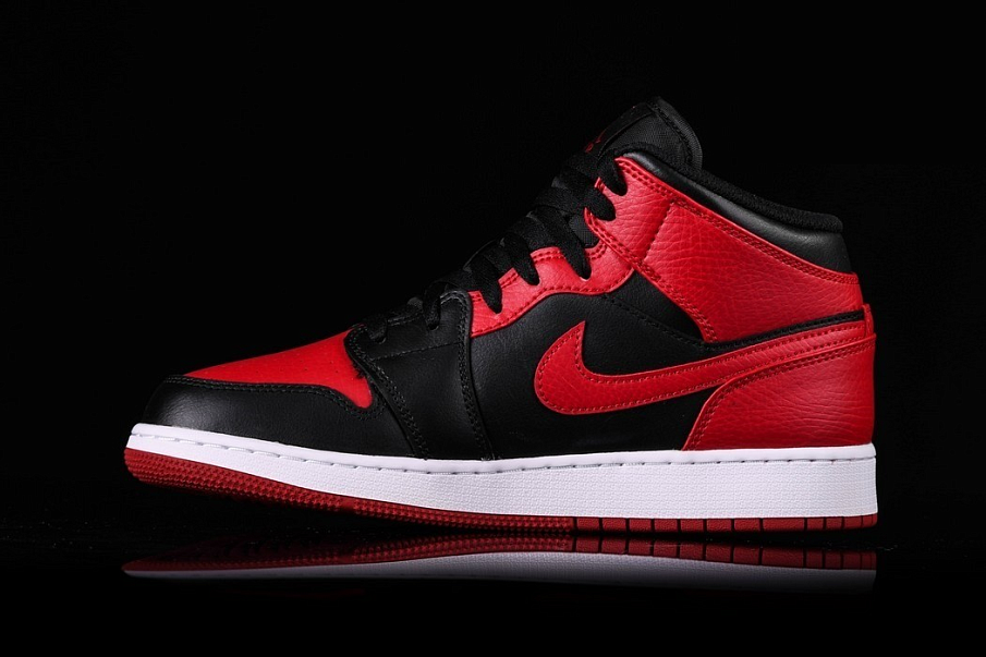 Фото № 2 с приближением к товару «‎Nike Air Jordan 1 Retro Gs Banned»