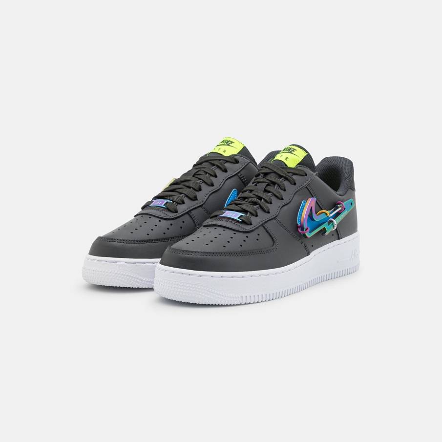 Фото № 2 с приближением к товару «‎Nike Air Force 1 ’07 Prm »