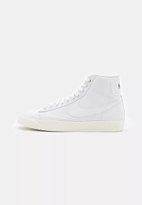 Фото № 4 с приближением к товару «‎BLAZER MID 77 »