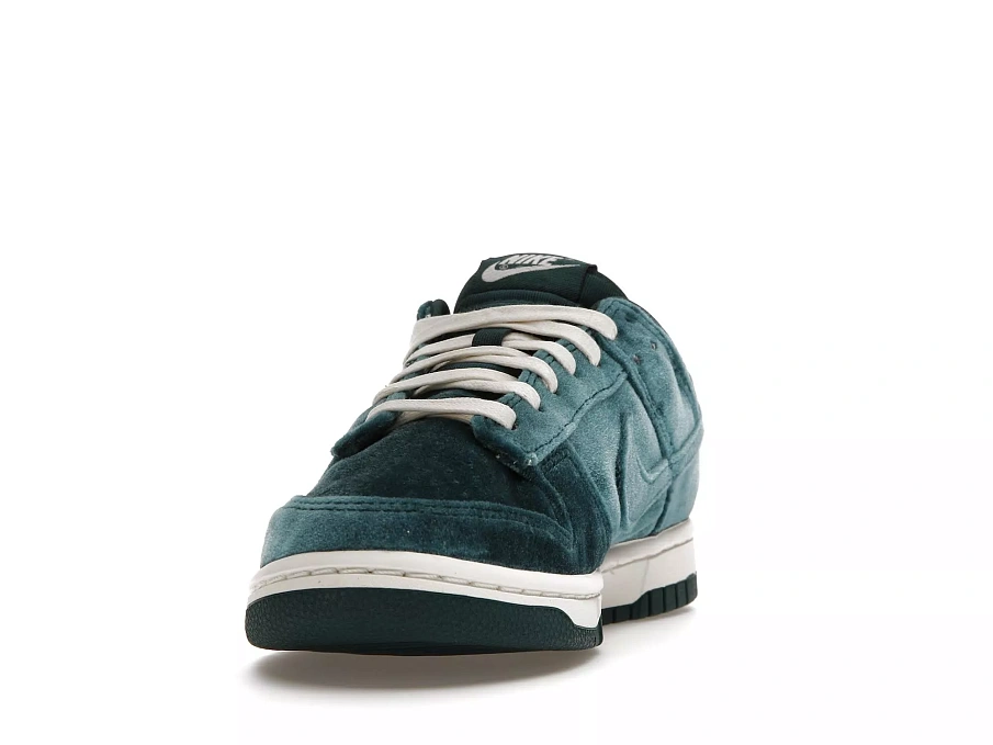 Фото № 2 с приближением к товару «‎Nike Dunk Low Velvet Teal »