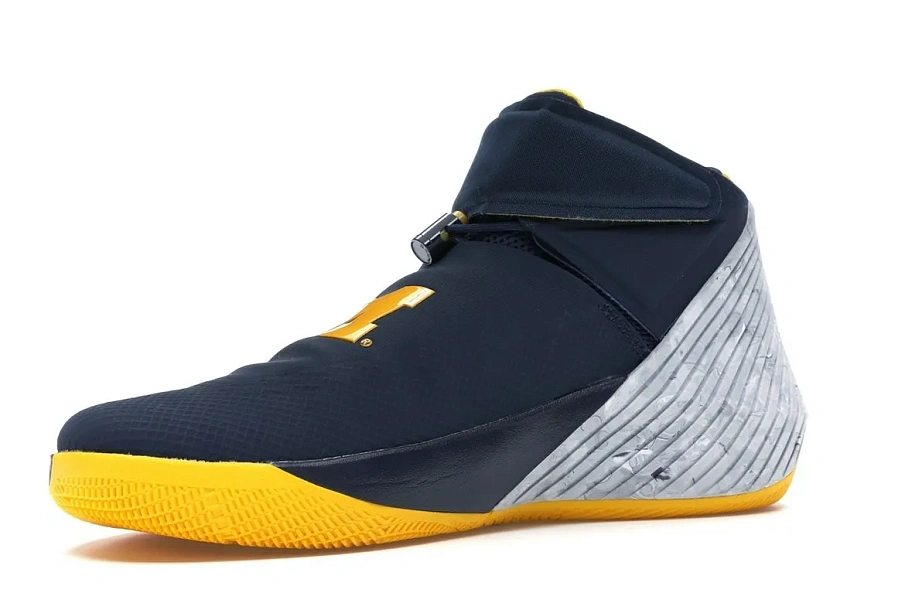 Фото № 4 с приближением к товару «‎Jordan Why Not Zer0.1 Michigan»