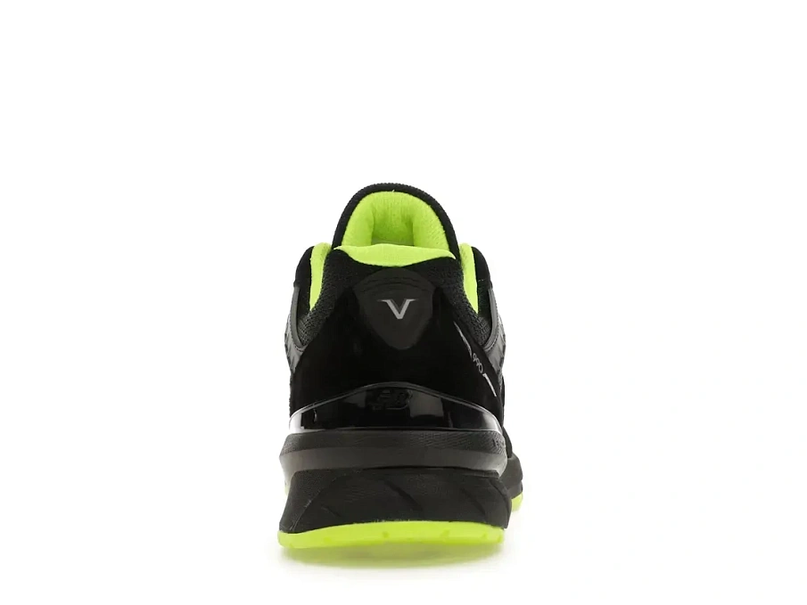 Фото № 4 с приближением к товару «‎New Balance 990v5»