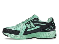 Фото № 3 с приближением к товару «‎New Balance 1906R»
