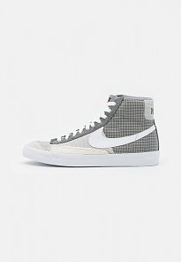 Фото № 1 с приближением к товару «‎Nike Blazer ’77 Patch »