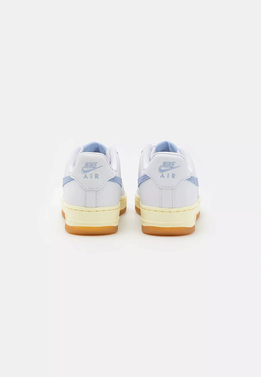 Фото № 3 с приближением к товару «‎AIR FORCE 1 »