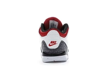 Фото № 4 с приближением к товару «‎Jordan 3 Retro»