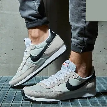 Nike Challenger OG Beige - 3