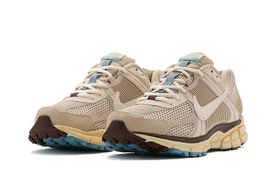 Фото № 3 с приближением к товару «‎ Nike Air Zoom Vomero 5 Running shoes»