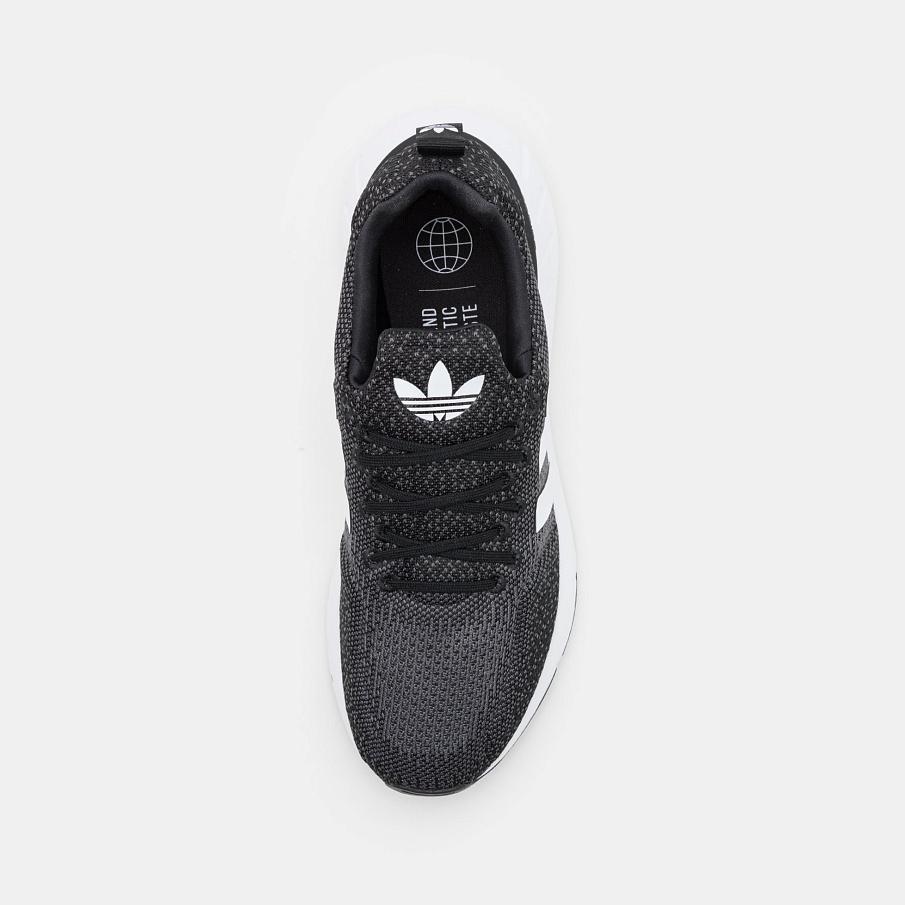 Фото № 4 с приближением к товару «‎Adidas »