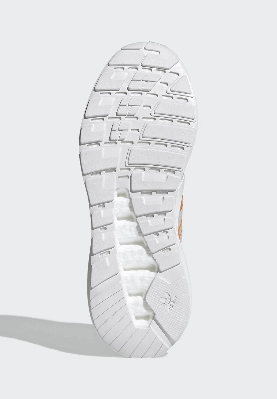Фото № 5 с приближением к товару «‎Кроссовки Adidas SPAD112O0K8-A11»