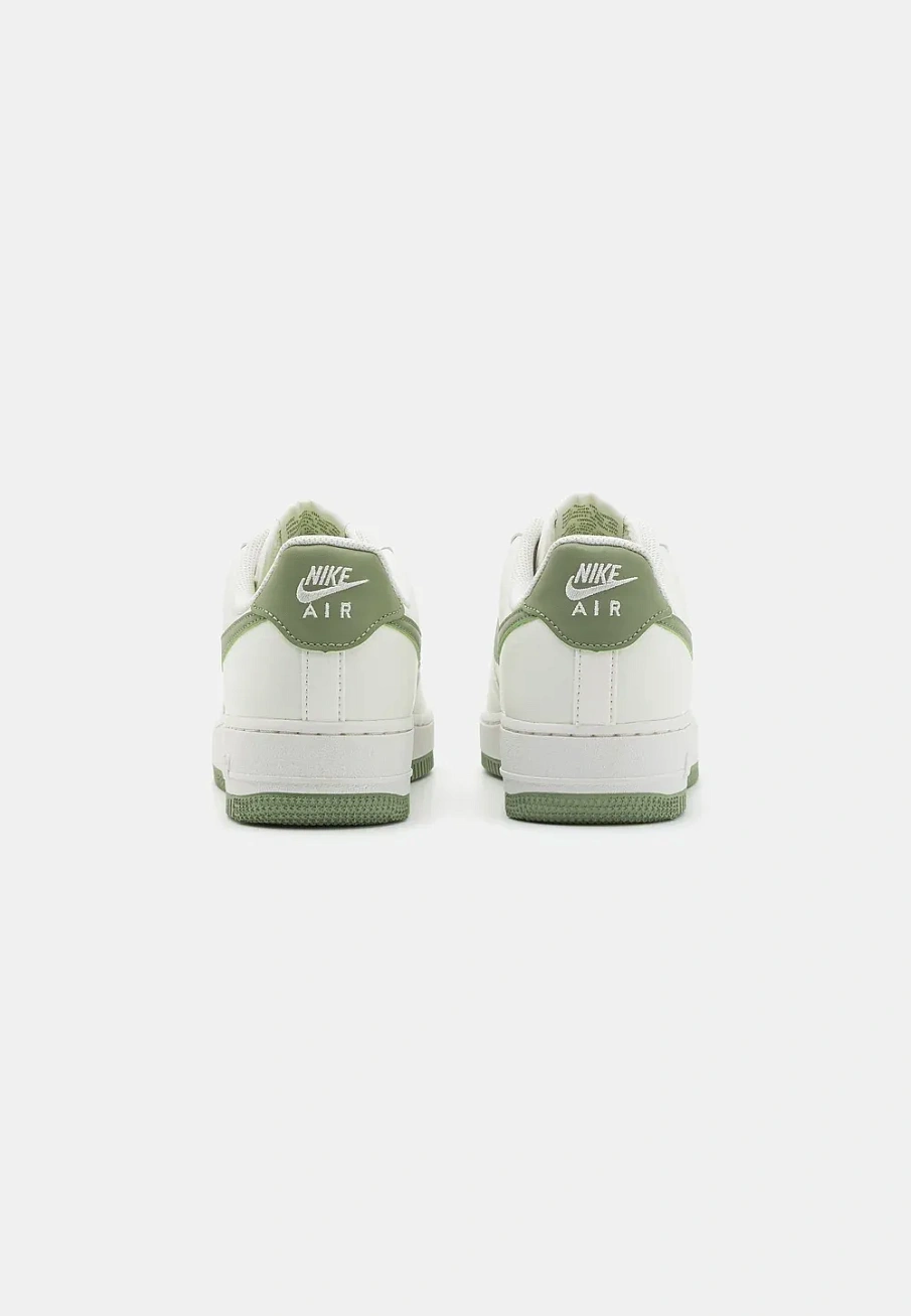 Фото № 3 с приближением к товару «‎AIR FORCE 1 07 NEXT NATURE»