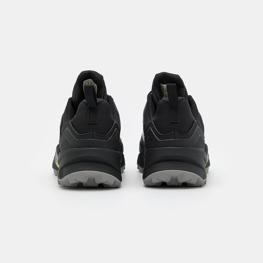 Фото № 3 с приближением к товару «‎Adidas »