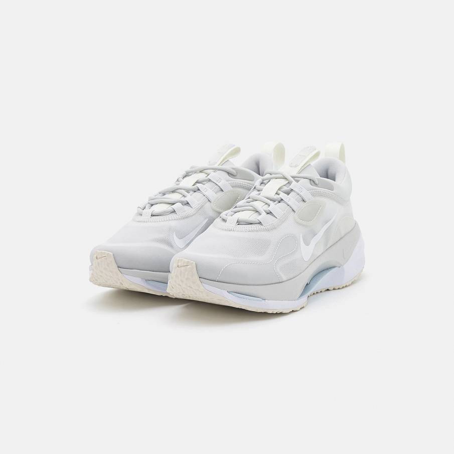 Фото № 3 с приближением к товару «‎Nike W Spark »