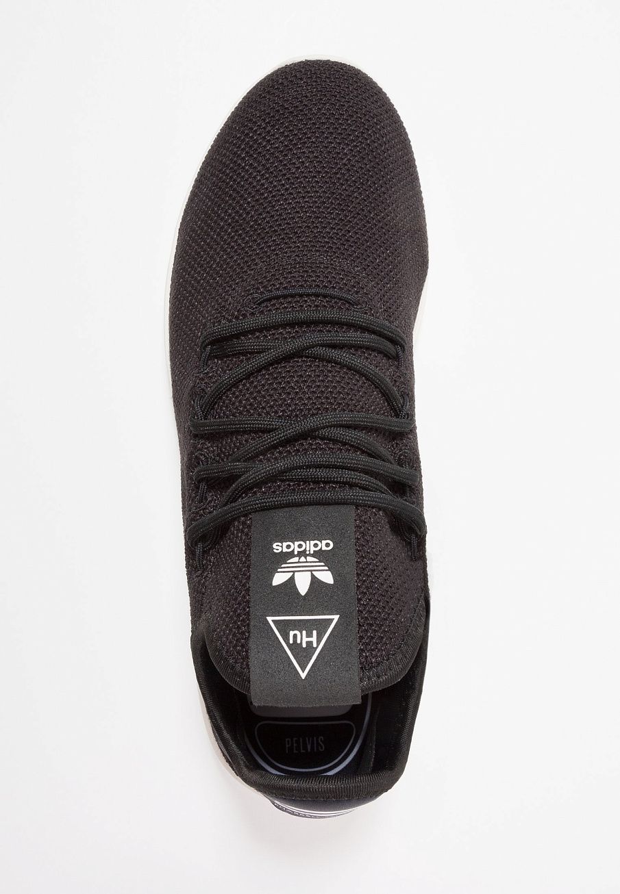 Фото № 2 с приближением к товару «‎Adidas Pw Hu »