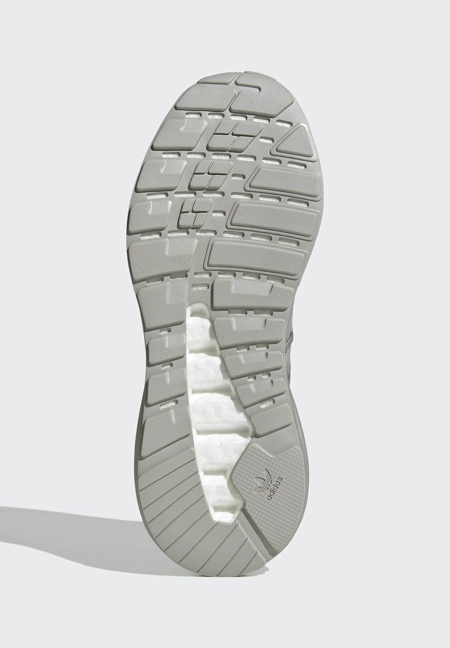 Фото № 5 с приближением к товару «‎Adidas ZX Boost »
