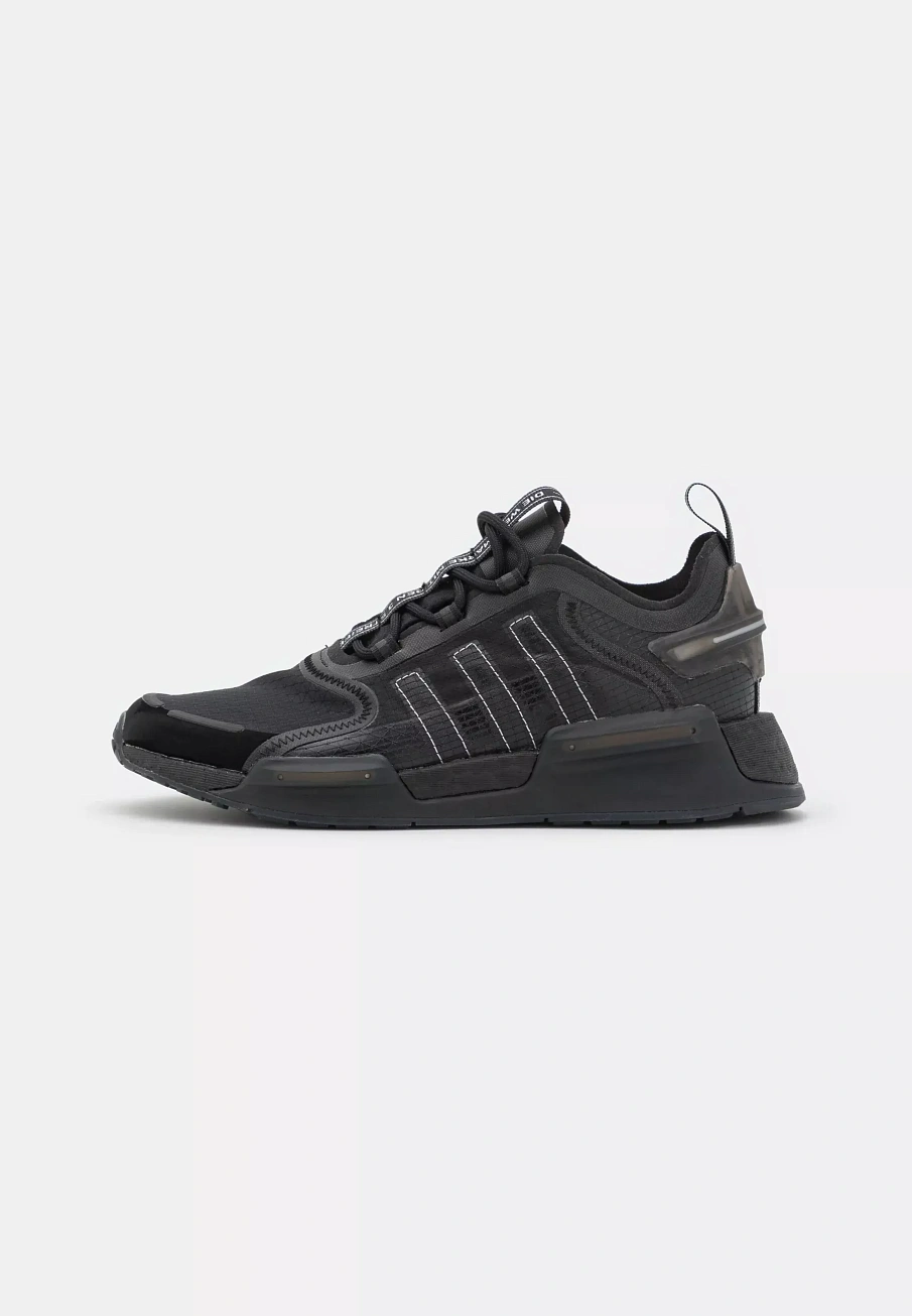 Фото № 2 с приближением к товару «‎NMD V3»