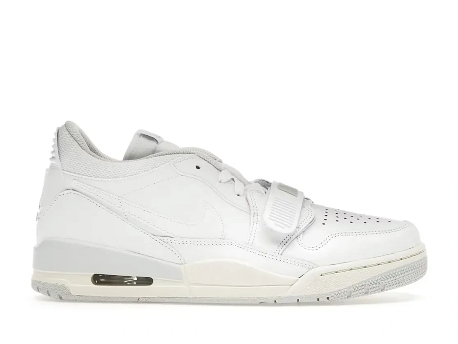 Фото № 1 с приближением к товару «‎Jordan Legacy 312 Low»