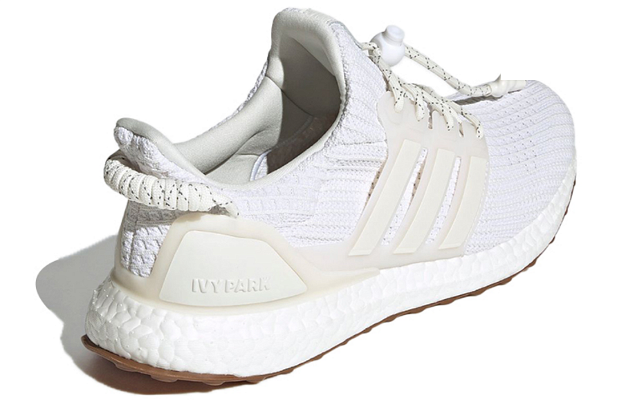 Фото № 4 с приближением к товару «‎Ivy Park x adidas Ultra Boost White»
