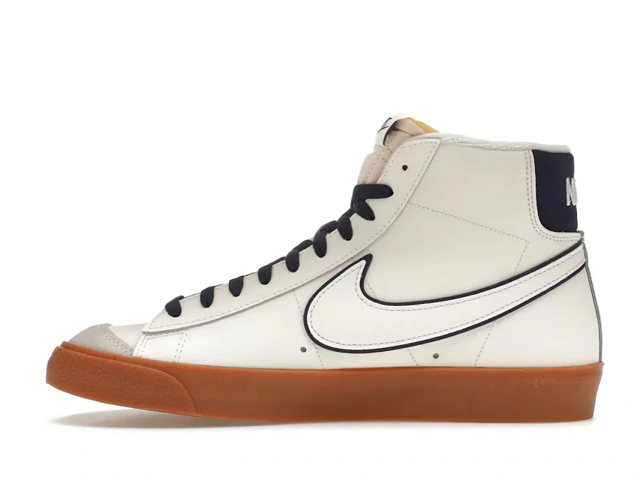 Фото № 3 с приближением к товару «‎Nike Blazer Mid 77 PRM»