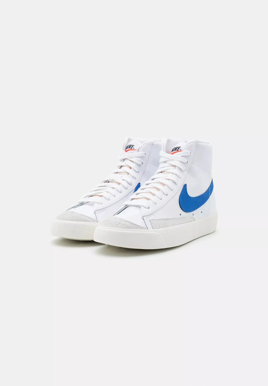 Фото № 2 с приближением к товару «‎BLAZER MID 77»