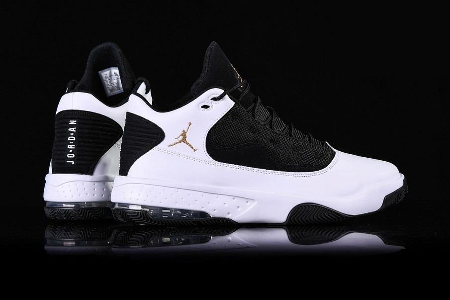 Фото № 5 с приближением к товару «‎Nike Air Jordan Max Aura 2 Oreo»