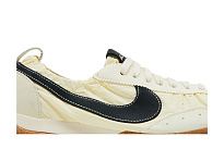 Фото № 3 с приближением к товару «‎Jacquemus x Nike Women's Moon Shoe SP Alabaster»