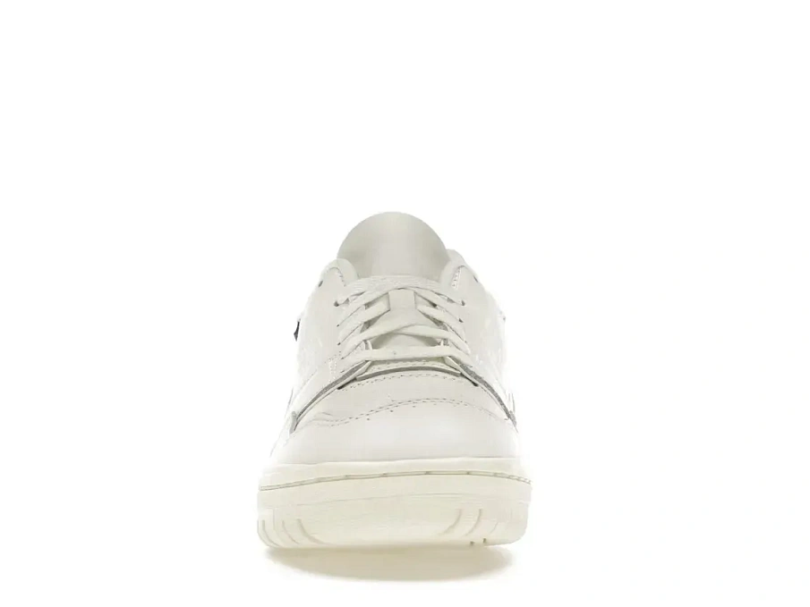 Фото № 2 с приближением к товару «‎New Balance 550»