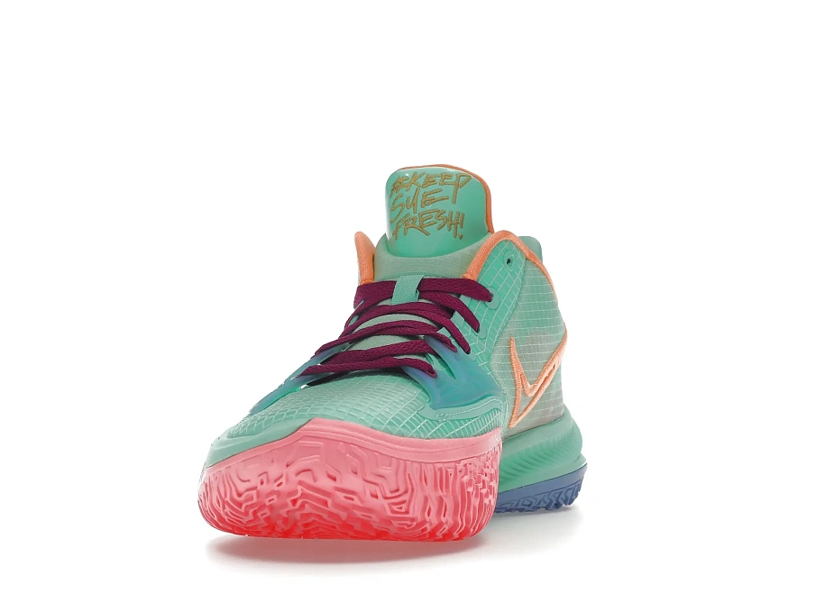 Фото № 2 с приближением к товару «‎Nike Kyrie 4 Low Keep Sue Fresh»