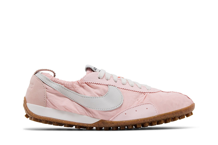Фото № 2 с приближением к товару «‎Jacquemus x Women's Nike Moon Shoe SP Aluminum Pink»